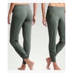 Athleta Aspire Green Athletic Workout Ankle Pants Size 4 Ruched